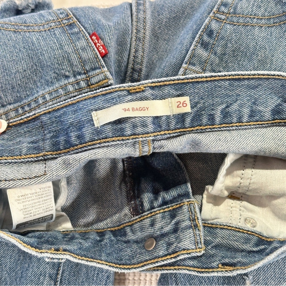 Levi’s 94 Baggy Distressed Jeans High Rise Raw Hem W26 - Picture 6 of 11